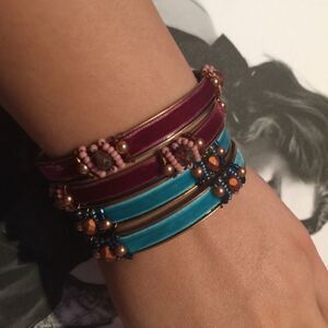🎉1 HR sale 🎉Cache bracelets✨set of two🎉